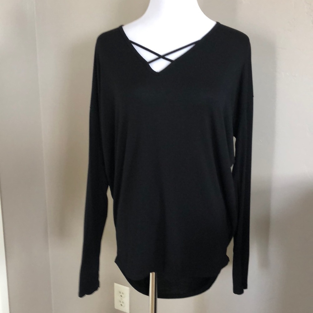 Alya 🌿 Black Tunic